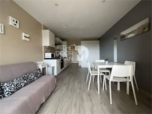 studio à la vente -   83400  HYERES, surface 23 m2 vente studio - UBI468758666
